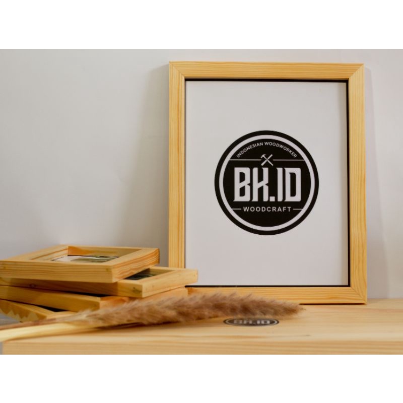 Bingkai foto Frame foto Figura kayu 8R -TANPA KACA