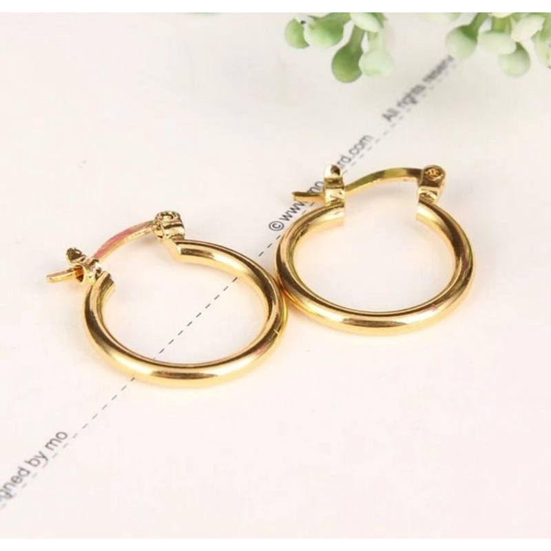 anting titanium bulat