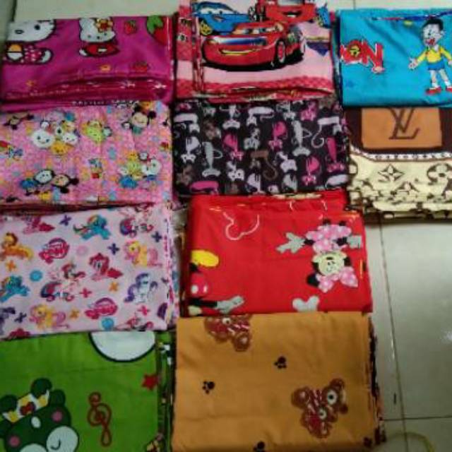 PAKET SARUNG bantal dan guling karakter