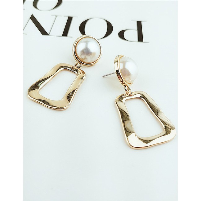 LRC Anting Tusuk Fashion Gold Diamond Alloy Geometric Earrings F40665