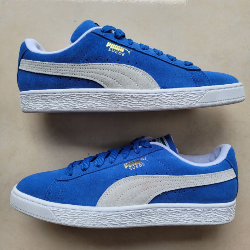 blue white pumas