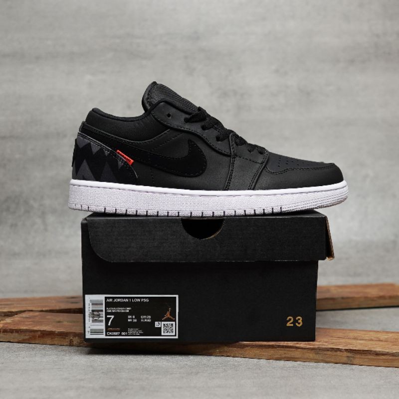 NIKE AIR JORDAN 1 LOW PARIS SAINT GERMAIN