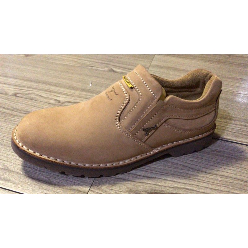 Sepatu Kangaroo