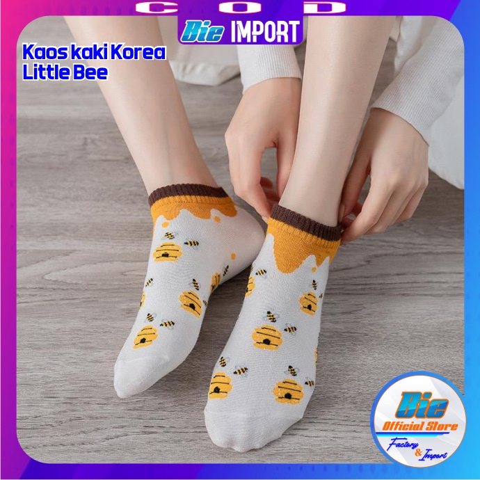 Kaos Kaki Korea Wanita Motif Little Bee Impor Best Seller