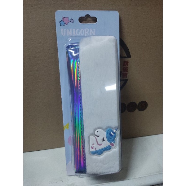 

Tempat pensil unicorn lembut