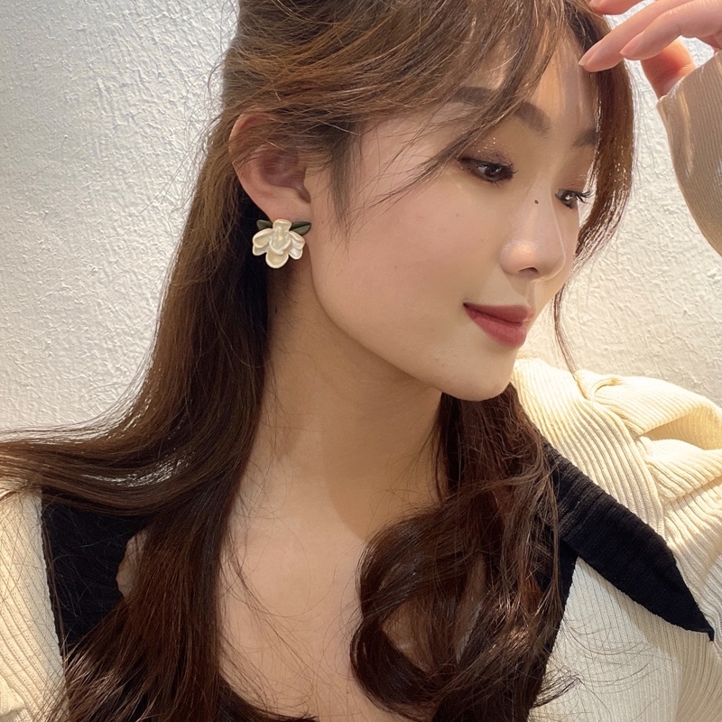 Anting Bunga Camellia Untuk Aksesoris