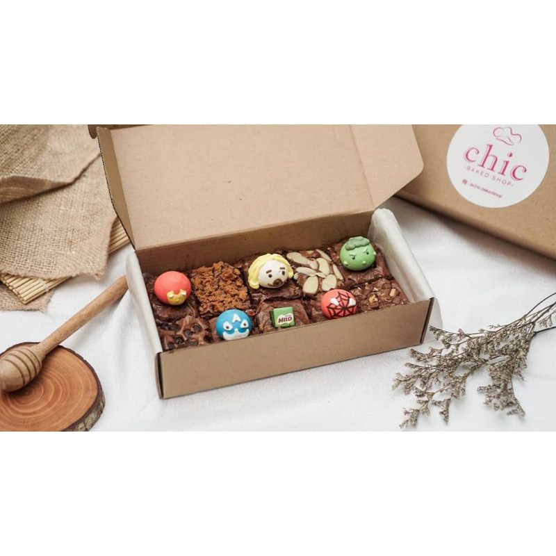 

BROWNIES WITH MERINGUE 20X10 PREMIUM