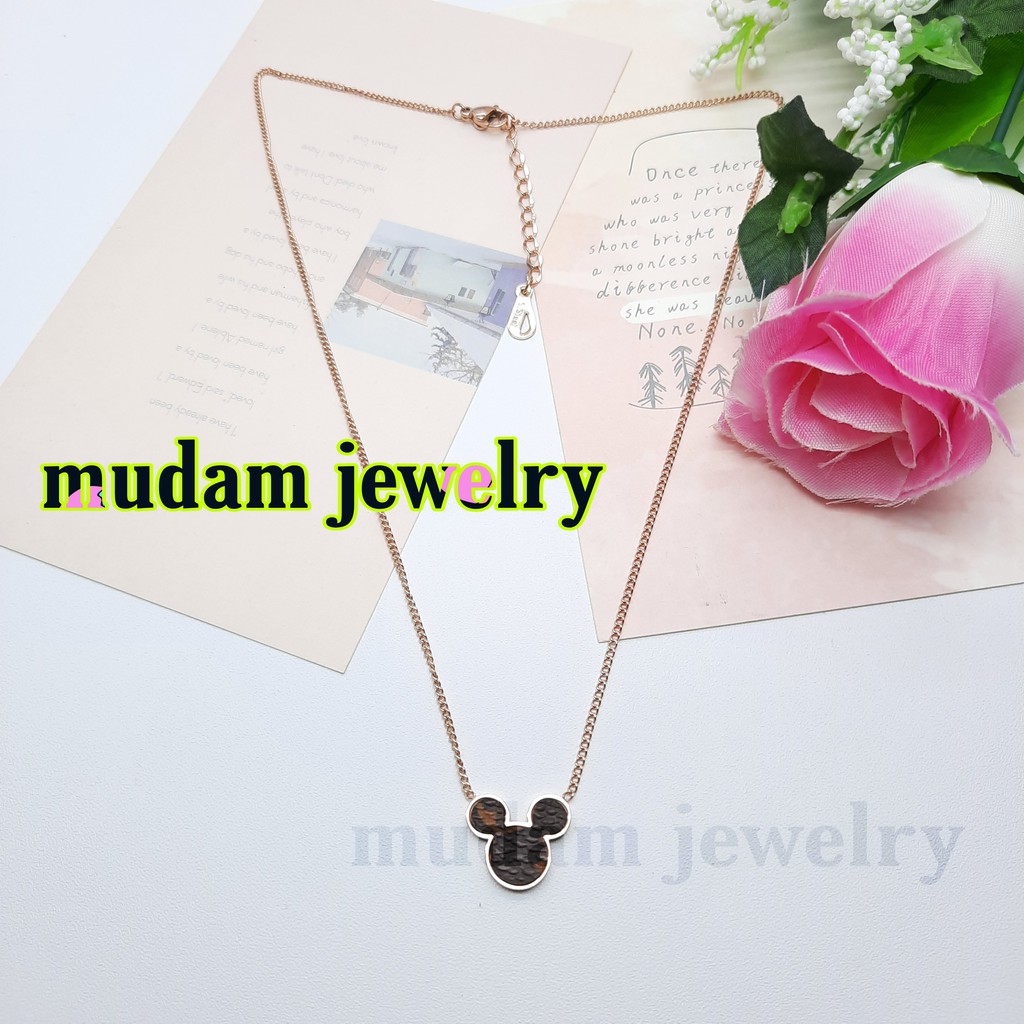 Kalung Titanium L* Kulit Model Mickey Tersedia Warna Rose gold dan Gold