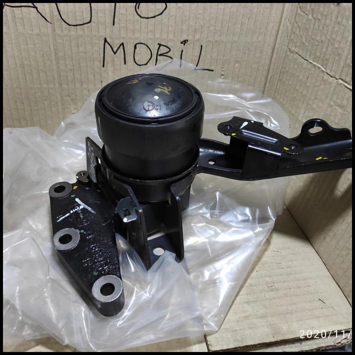 engine mounting Kanan ertiga Diesel