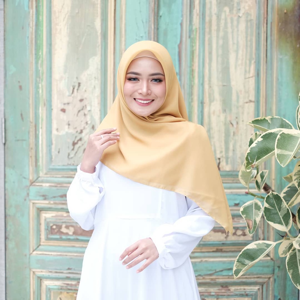 Hijab Bella Square II Hijab Segiempat Bella Square II Hijab Pollycotton II Kerudung II Jilbab-BEIGE