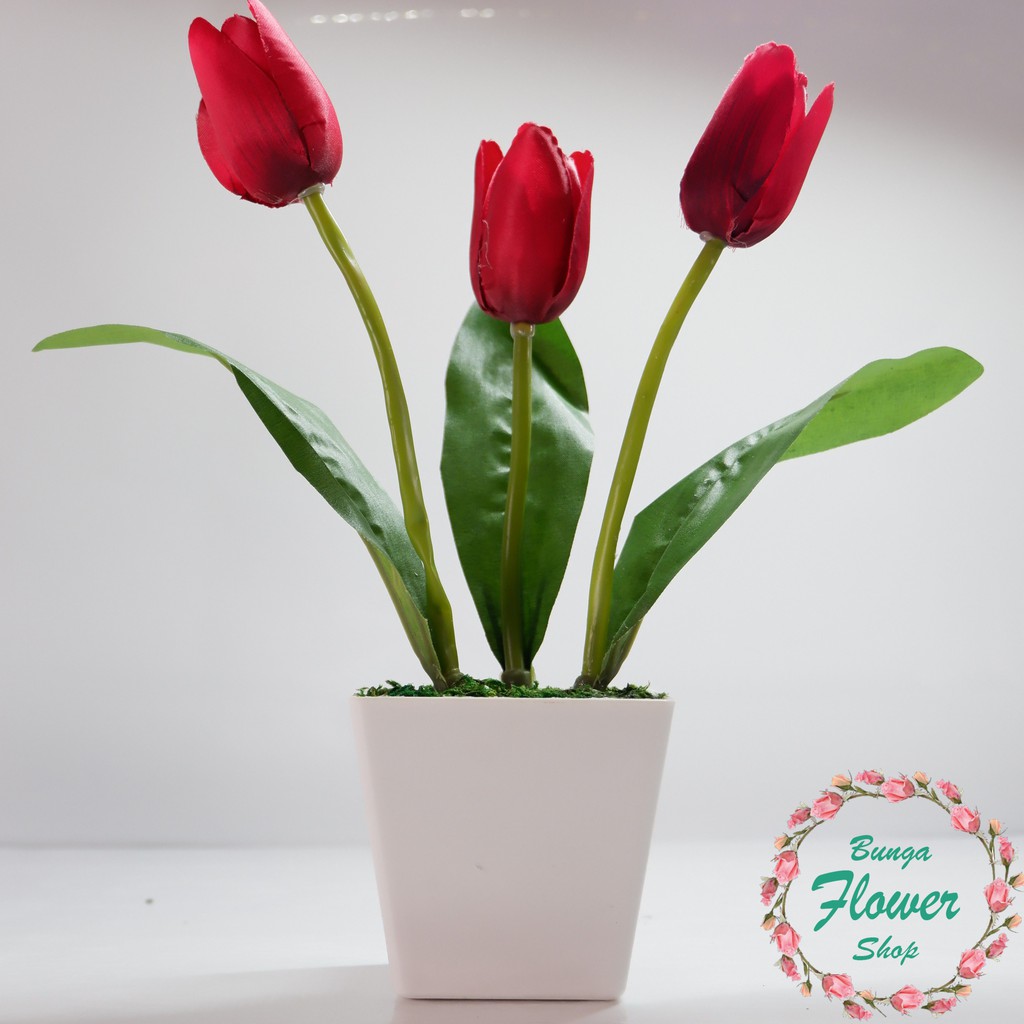 [ PROMO TERMURAH ] Buket Bunga Tulip Merah - T-M-025 -  Termasuk Vas - Pajangan Bunga - Bunga Hias - Bunga Artifisial_