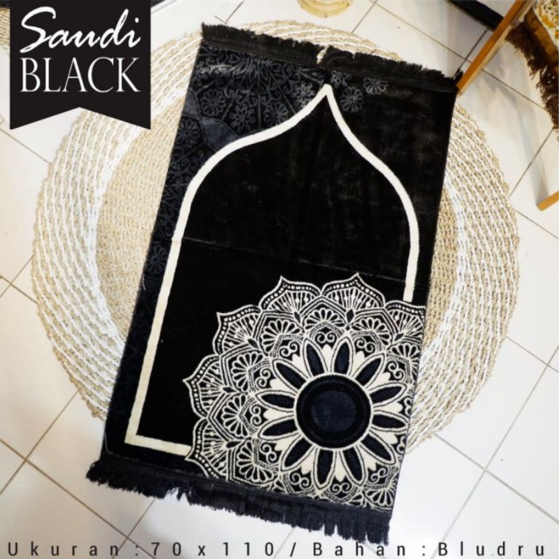 Sajadah Turki Saudi Hitam Sajadah Turky Bahan Bludru Premium Tebal uk 70X110