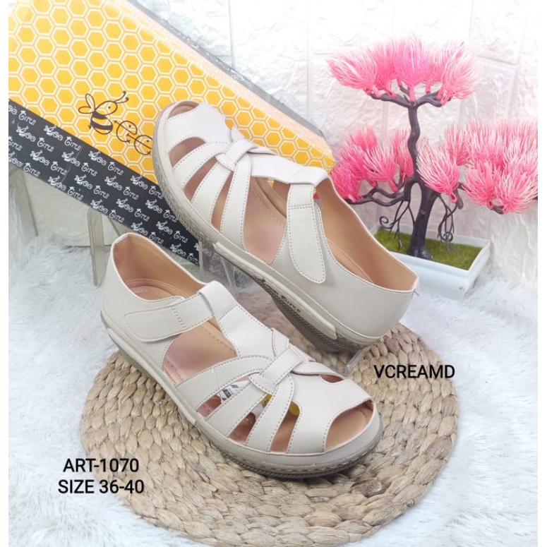 Sandal tali wanita bee girls N1070