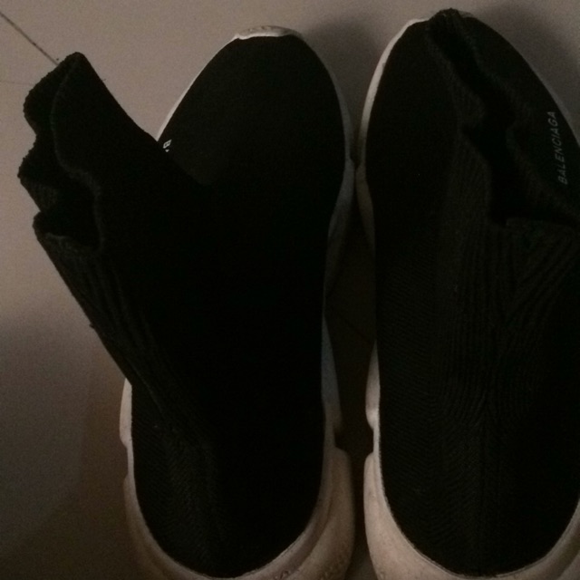 Sepatu BALENCIAGA