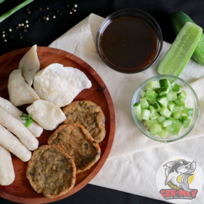 

Pempek Asli Palembang - Pempek Ikan Tenggiri ( Pempek CekMey Paket 2)