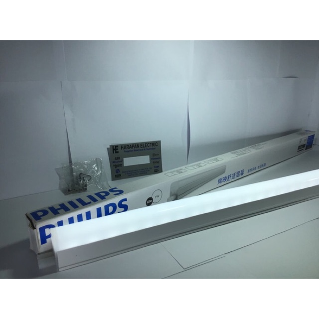 LED T5 TRUNKABEL LINEA 7 WATT 7W 7 W 7WATT PHILIPS 6500K , 4000K ,3000 K