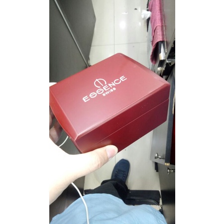 kotak jam tangan essence