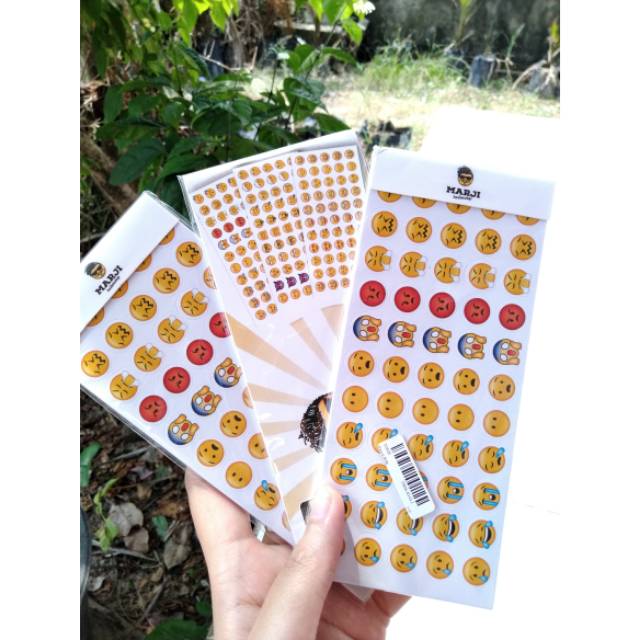

Stiker emoji 12 pcs/set
