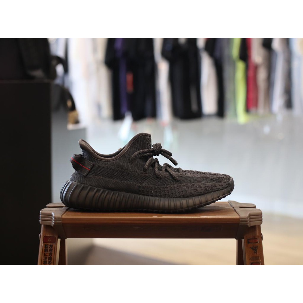 harga yeezy static