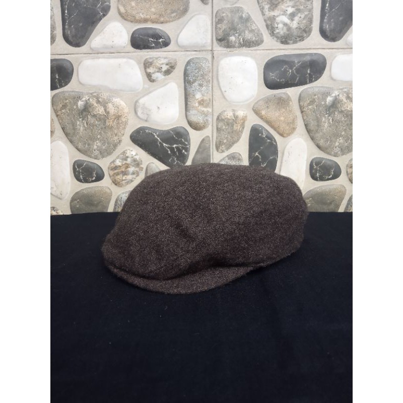 Topi flatcap uniqlo second