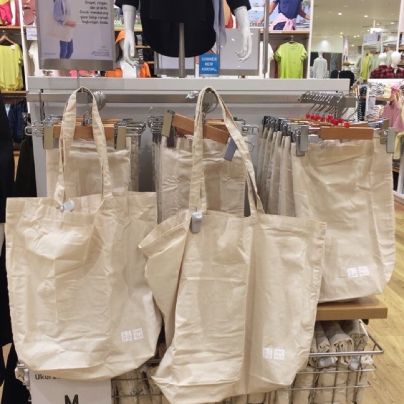 Tas eco shopping bag uniqlo Shopee Indonesia