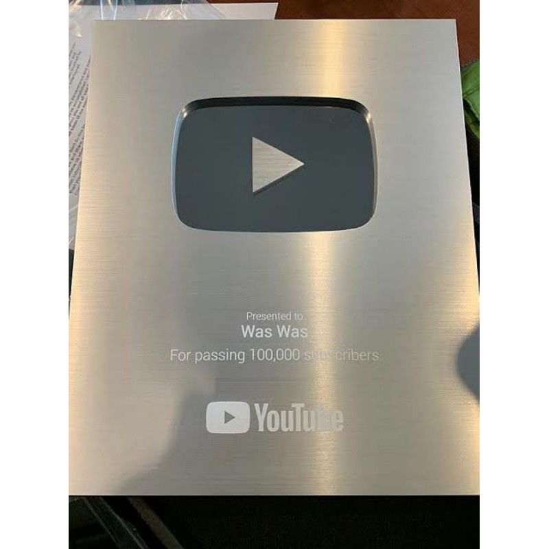 SILVER PLAY BUTTON