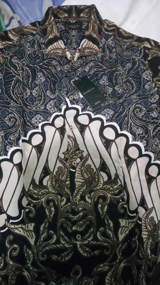 Moc Kemeja Batik Lengan Panjang Modern Fit Tunggadewa-brown