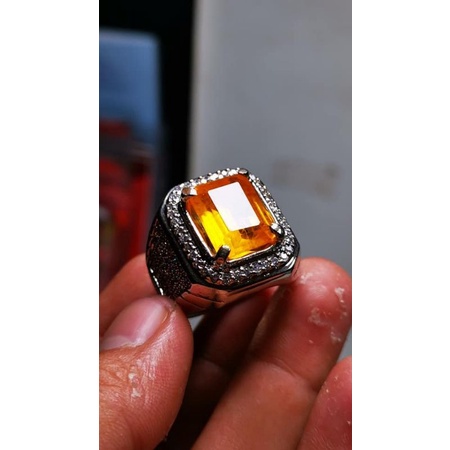 

Yellow sapphire + memo