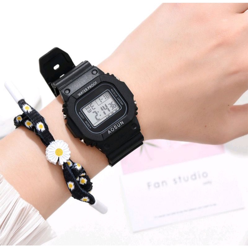 Jam Tangan Digital kotak Couple anti air Strap Rubber Pria Wanita Kekinian