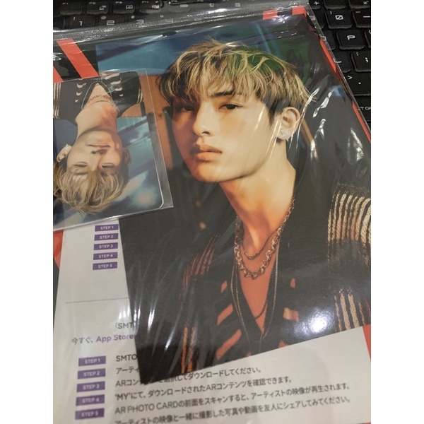 SEALED WAYV WINWIN OFFICIAL AR PHOTOCARD + PHOTO FRAME SET