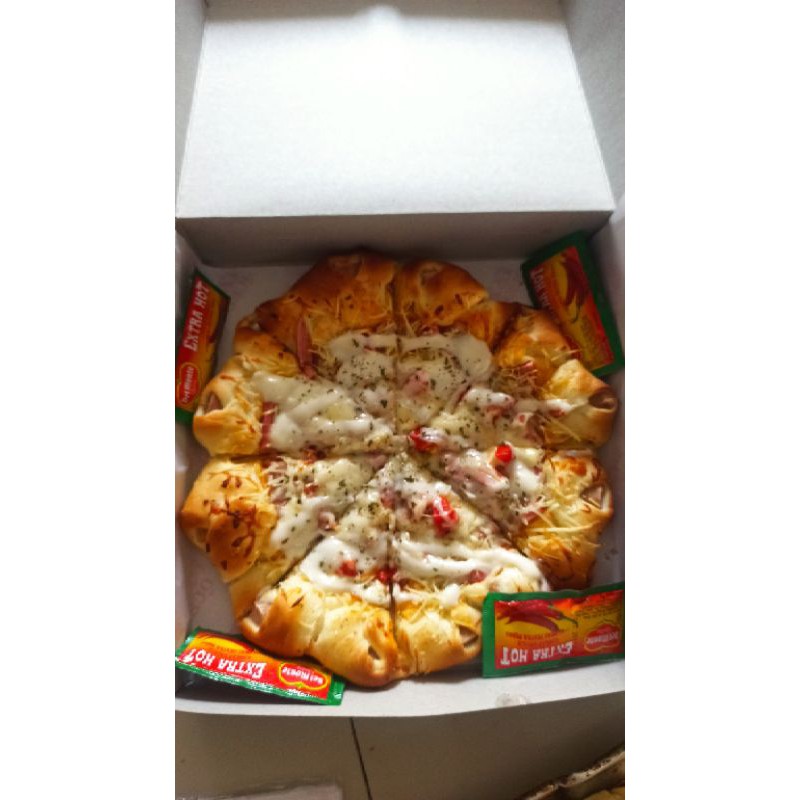 

pizza cheesy pinggiran sosis