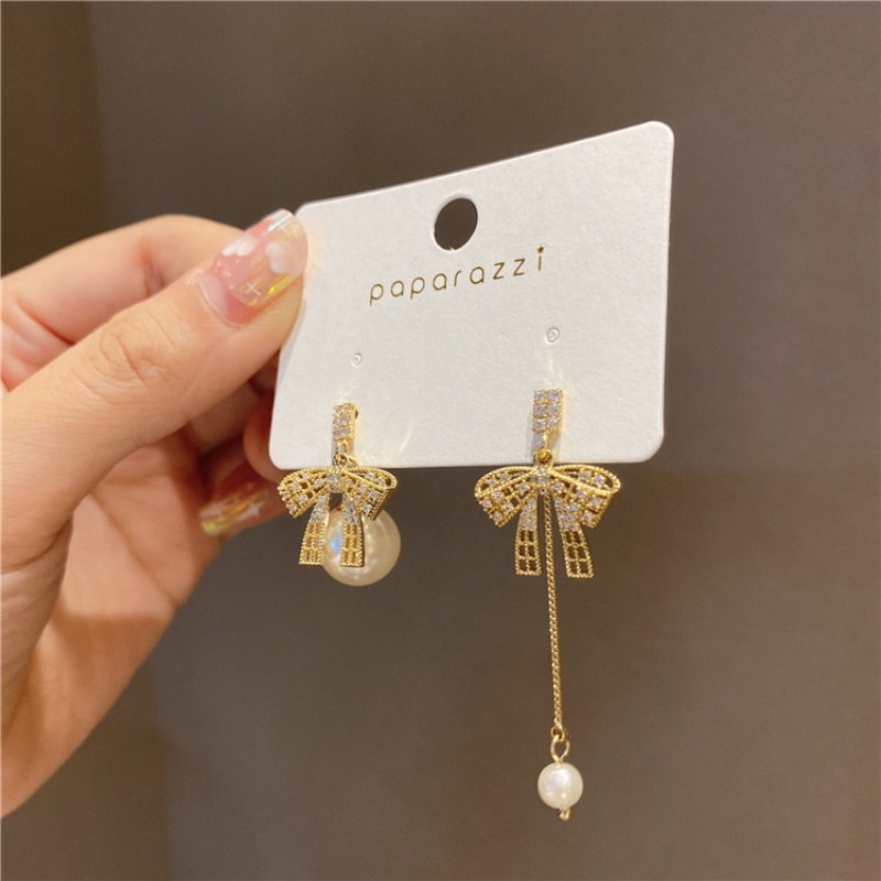 Glitter Berlian Busur Mutiara Berpohon Anting-Anting Aksesoris Telinga Asimetris Korea Wanita