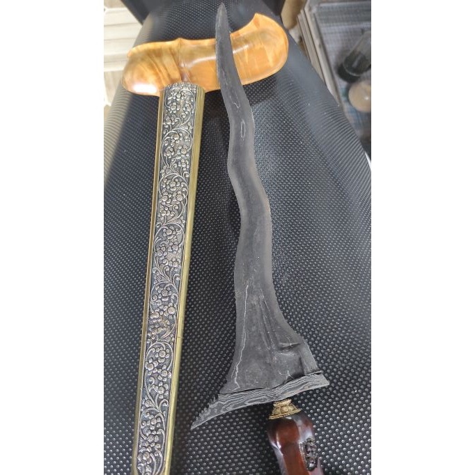 Keris Kolonadah Gonjo Wilut Pamor Wos Wutah Bagelen Sepuh