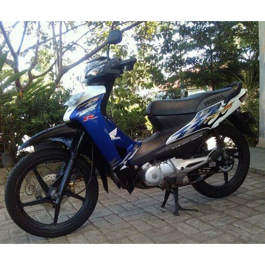 Jual Lis Body Striping Stiker Honda Supra Fit New R 06 Cw Biru Putih Sporty Edition Kw Super Indonesia Shopee Indonesia