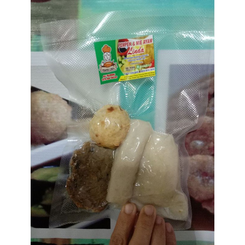 

Pempek paket Frozen 4 pcs+cuko(khasPalembang)
