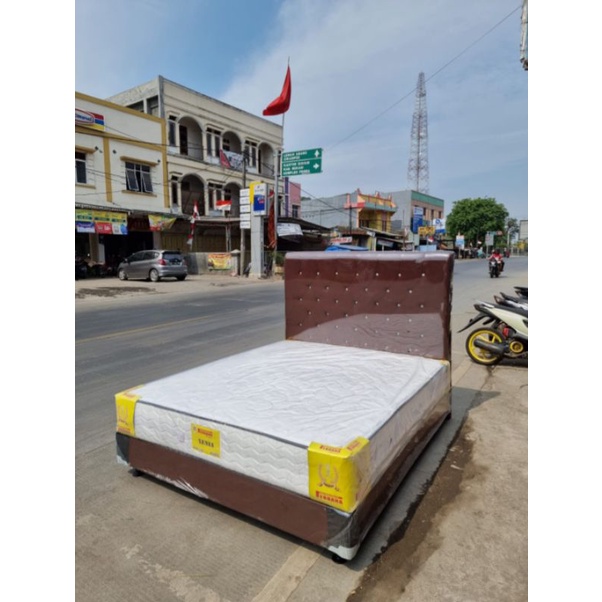 Divan Jaguar Andin Minimalis Tanpa Kasur (Bekasi)