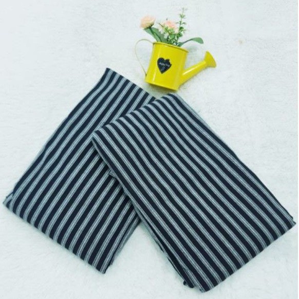 Batik Lurik tenun  motif hitam abu abu