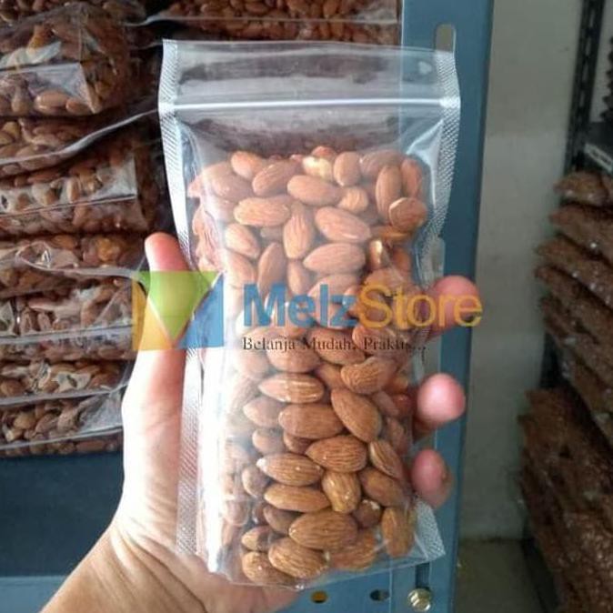

Promo Awal Tahun 250Gr Kacang Almond Panggang Kupas Blue Diamond Mentarieka_Shop