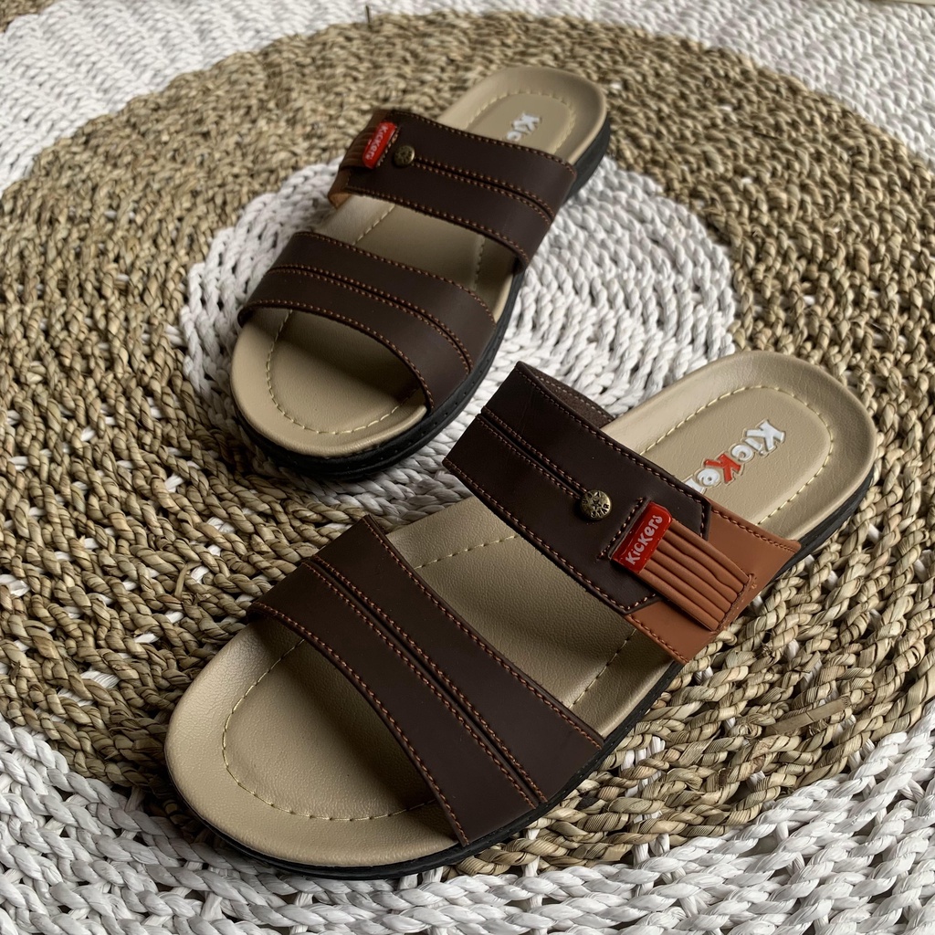 (TANPA KARDUS)SANDAL SLOP PRIA TAMPAN KULIT SINTETIS VIRAL MAN CASUAL TERBARU TERMURAH Sandal Kulit Pria Kualitas Terbaik Sendal Selop Fashion Pria Terlaris Kekinian Sandal kulit santai pria gaul | sandal pria terbaru distro jepit kekinian SLOP TAMPAN BOY