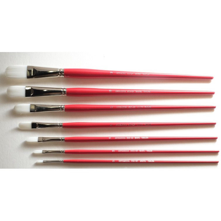 Artemedia Red 950KF Filbert White Taklon Brush