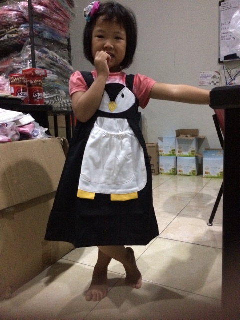 Dress anak karakter perempuan / dress karakter penguin / outer anak karakter