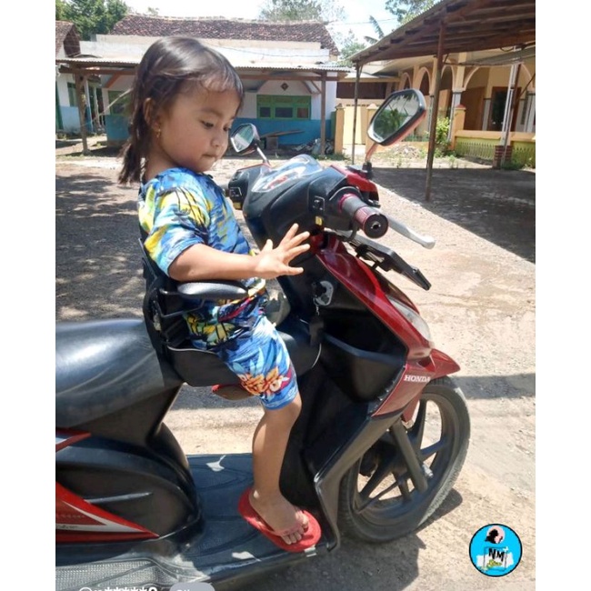 tempat duduk bayi di motor/kulit jok motor/tempat duduk anak di motor/+ sandaran