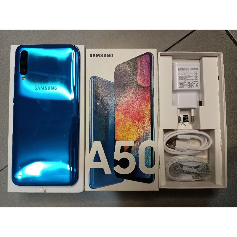 Samsung A50 4/64Gb second like new fullset acc