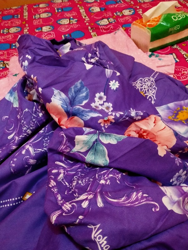 Sprei Aloha Uk. King (180x200)cm & Uk. Queen (160x200)cm Motif Bunga Nuansa Orange Ungu