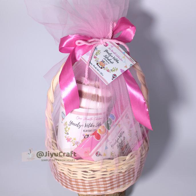 

Souvenir Baby Born / Hampers One Month / Souvenir Ulang Tahun .