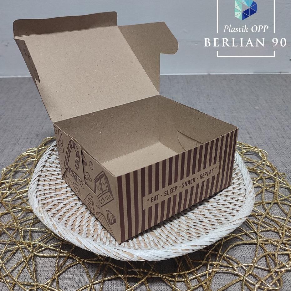 

Dus Kue 12 x 14 cm / Kardus Snack Box isi 50 pcs / Dus Kertas Snack Kotak Box Catering / Dus Box Nasi Catering Motif