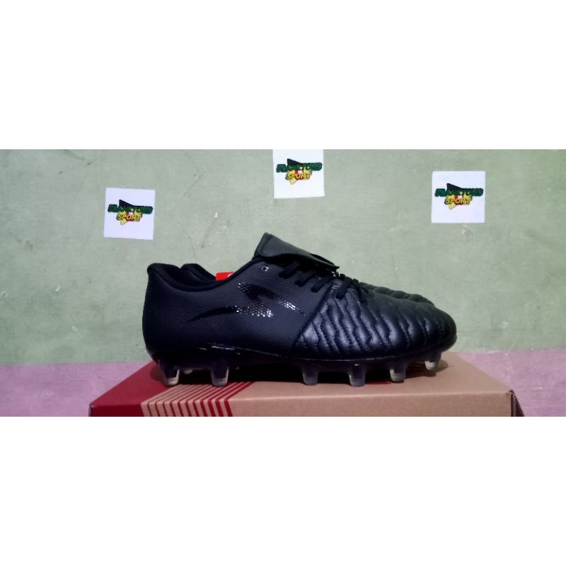 SPECS BARRICADA MAESTRO ELITE FG-ALL BLACK