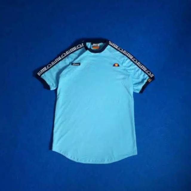 Ellesse Fade Taped Kaos Tshirt Casual Warna Biru Langit