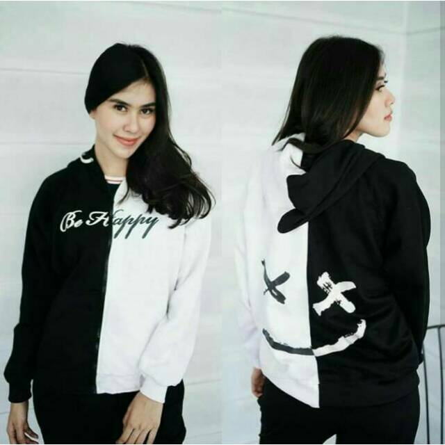 Sweater hoddie smile hitam putih/sweater wanita hitam putih