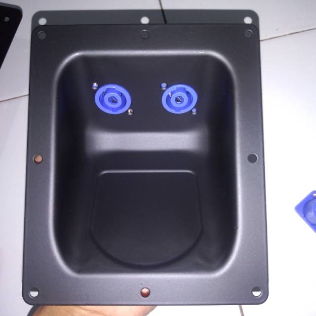 spikon box speaker